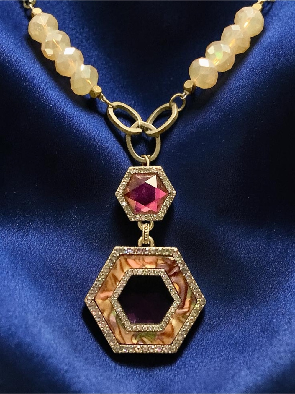 Unique Heidi Daus gold hexagon pendant with Swarovski crystals NWOT. Art deco